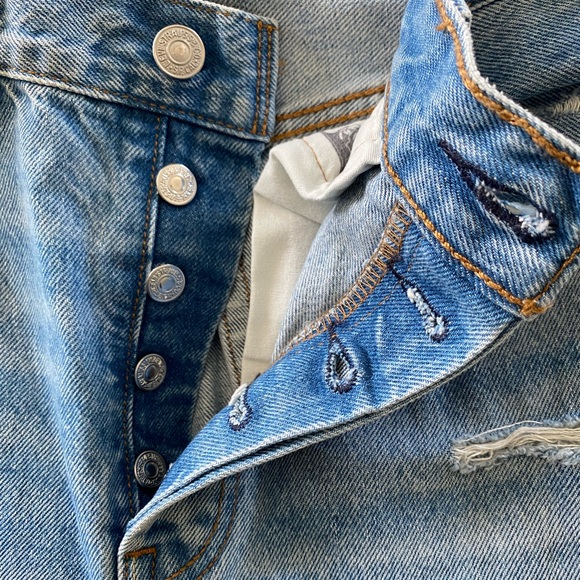 Levi's Women's 501™ High-Rise Straight
Jeans - Lane Change 29 - Picture 6 of 7